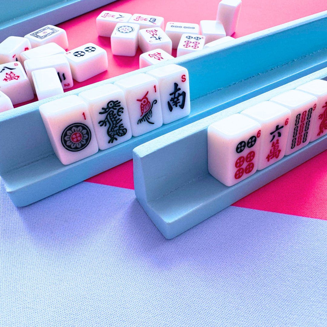MINI MAHJONG MAT  |  Color Wave  |  21" x 21": Cobalt Center-Blue Scallop